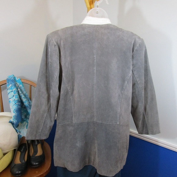 ✳️Host Pick✳️Vintage Gray Suede Jacket - Picture 4 of 8